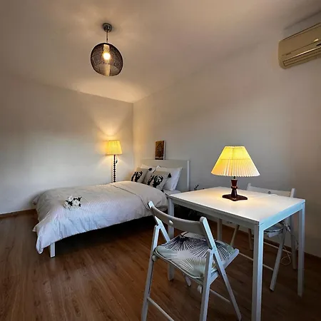 Romantic Charm Residence, Netflix And Chill, Free Early Check-in Apartment *