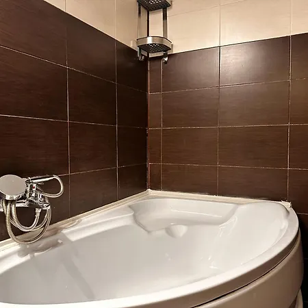 Romantic Charm Residence, Netflix And Chill, Free Early Check-in