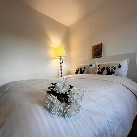 Romantic Charm Residence, Netflix And Chill, Free Early Check-in Apartment