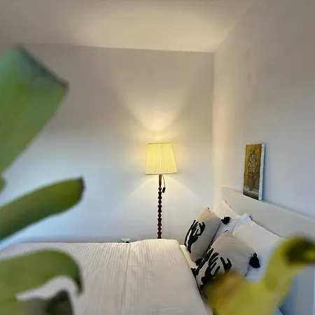 Romantic Charm Residence, Netflix And Chill, Free Early Check-in *
