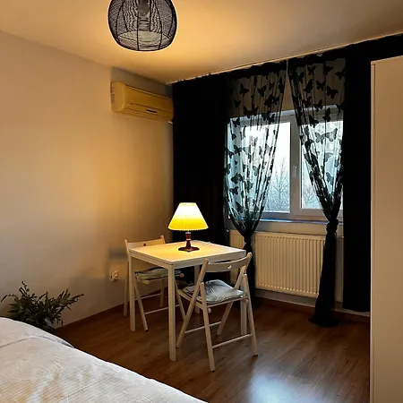 Apartment Romantic Charm Residence, Netflix And Chill, Free Early Check-in Bucharest